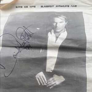 David Lee Roth Graphic autographed paper book